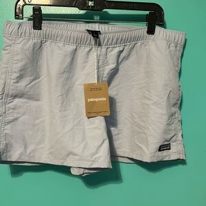 NWT Patagonia Women’s Barely Baggies Shorts 2.5”